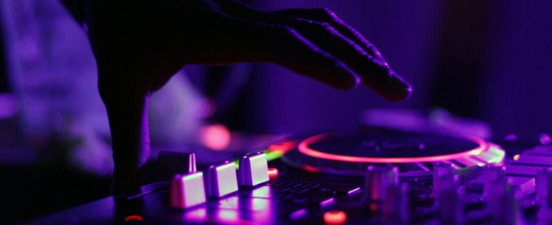 Best Songs for 360 Photo Booth Videos (Party-Tested Playlist Ideas)